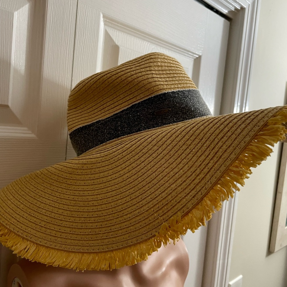C.C adjustable string straw hat - Picture 5 of 8